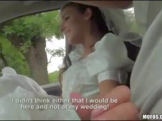 Amirah adara en bridal gown publique cochon film