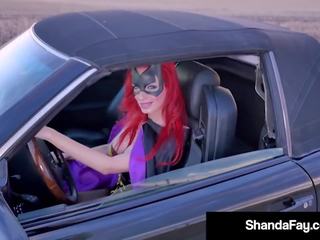 Uly emjekli batgirl shanda fay sucks prick roadside: mugt xxx clip e5